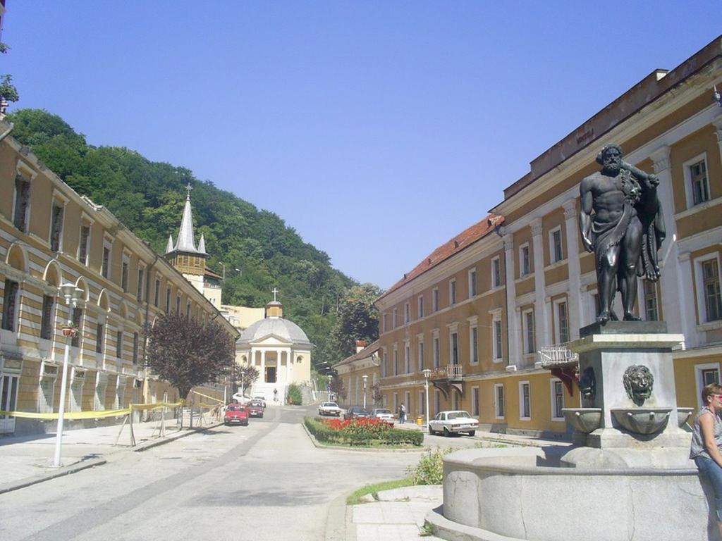 Hotel Domogled Băile Herculane Exteriér fotografie
